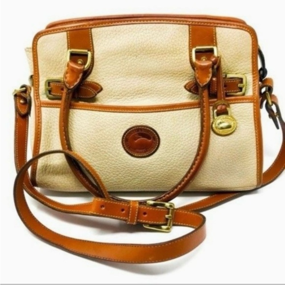 Dooney and Bourke vintage all weather  Leather Handbag